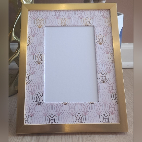 8x10 Lotus Pattern Photo Mat + Frame – Zen Pink & Gold Elegance | For 5x7 Photos - Picture 1 of 12